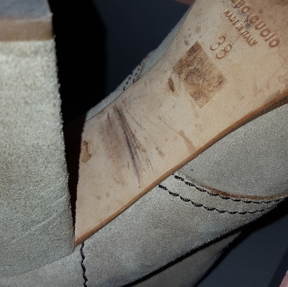 Miu Miu Scamosciato Deserto - Picture 3 of 4